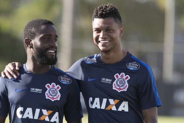 Corinthians realizou treinamento ttico nesta tera-feira, no CT Joaquim Grava