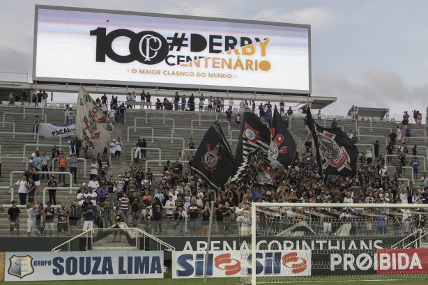MP considera articular retorno das bandeiras aos jogos de futebol em So Paulo