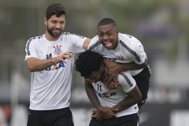 Felipe, Malcom e Gil foram vendidos pelo Corinthians em 2016