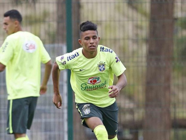Corinthians tem interesse na contratao do lateral Dod