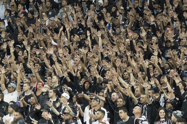Corinthians conta com torcedores para pagamento de dvida da arena