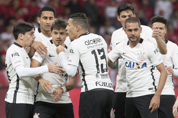 Corinthians e Internacional empataram em 1 a 1