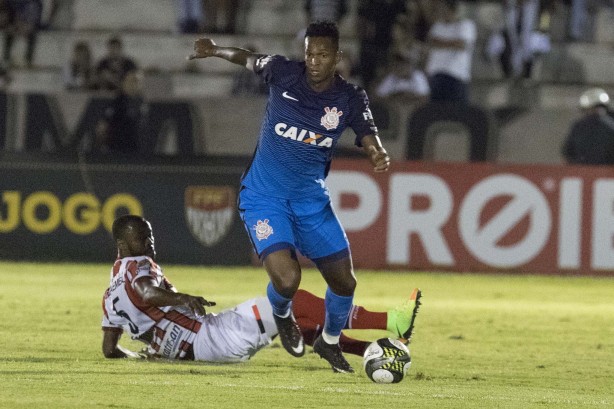 Corinthians enfrentou o Botafogo-SP em Ribeiro Preto e ficou no empate