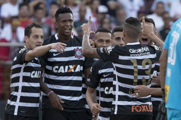 Corinthians leva ampla vantagem em mata-matas contra o São Paulo
