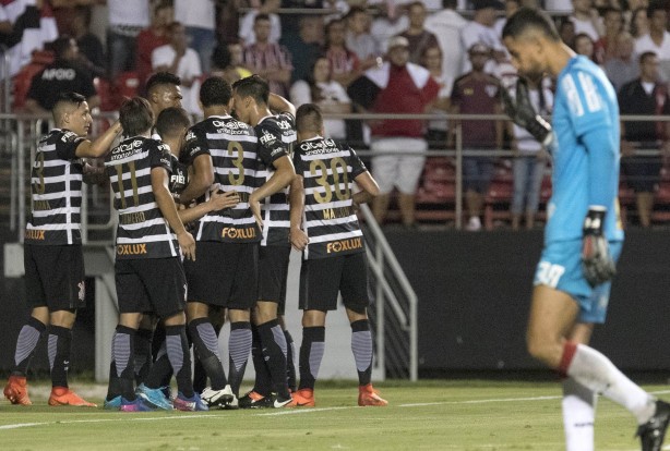 Corinthians venceu o So Paulo por 2 a 0 neste domingo