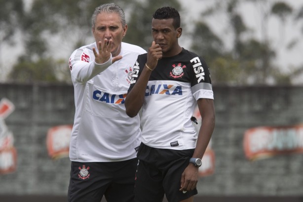 Edenlson chegou ao Corinthians em 2011 por indicao do tcnico Tite