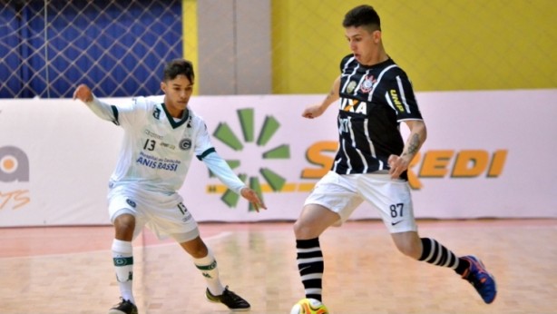 Sub-20 do Corinthians luta por uma vaga na final da Taça São Paulo de Futsal