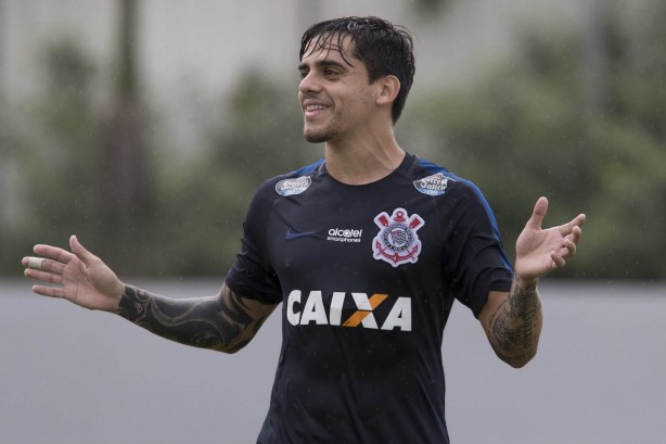 Reforo de peso - Suspenso na Sul-Americana, Fagner volta  lateral direita do Corinthians diante do Botafogo-SP