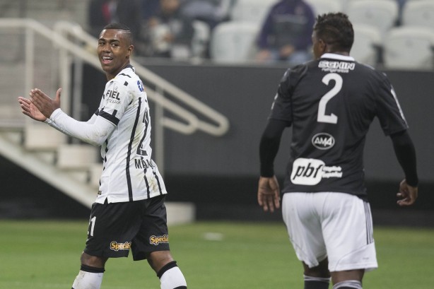 Malcom foi hexacampeo brasileiro pelo Corinthians em 2015
