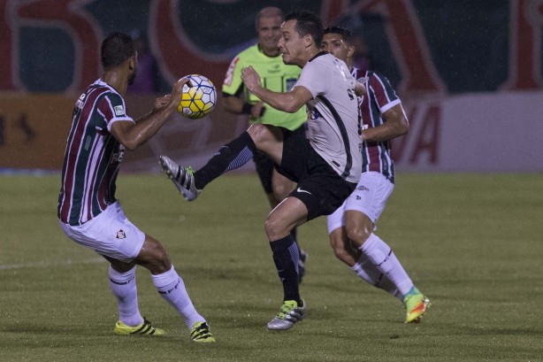 Elmo apitou empate do Corinthians com Fluminense pela Copa do Brasil 2016