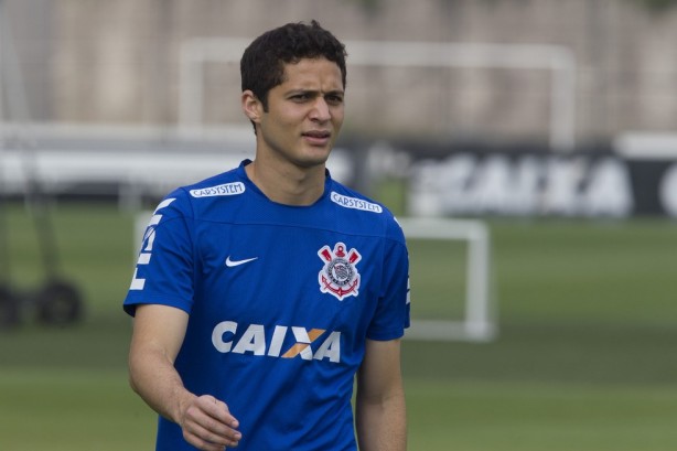 Anderson Martins durante treino do Corinthians, no CT Joaquim Grava, em 2014