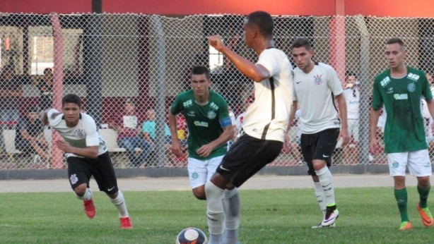 Sub-20 do Corinthians goleou o Guarani na ltima rodada