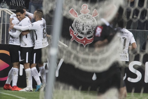 Corinthians  o lder do Campeonato Brasileiro na stima rodada
