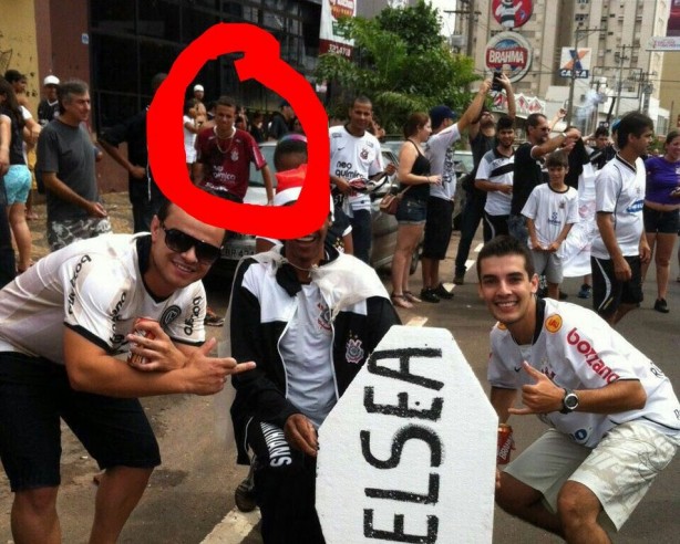 Imagem de Luan com camisa gren do Corinthians fez sucesso entre a Fiel