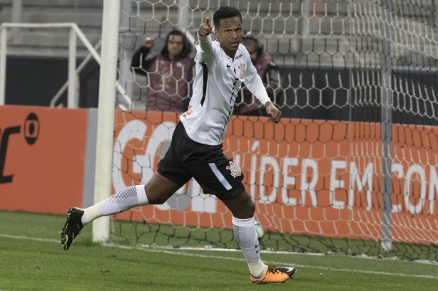 J  o artilheiro do Corinthians no Brasileiro, com sete gols marcados