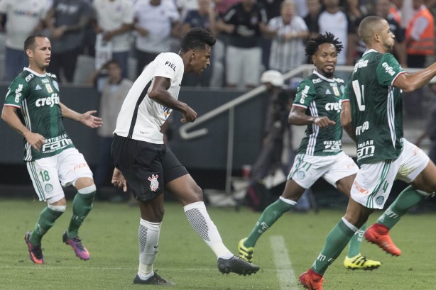 J marcou no nico confronto com o Palmeiras em 2017