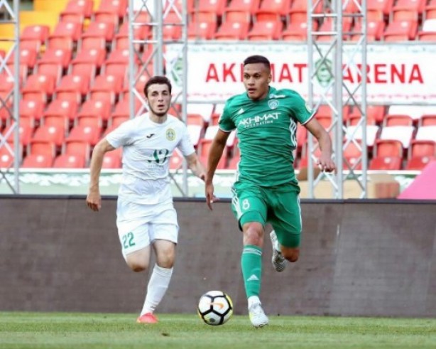 Ex-Timo, Jab estreou e, de quebra, deixou dois gols em amistoso do Akhmat