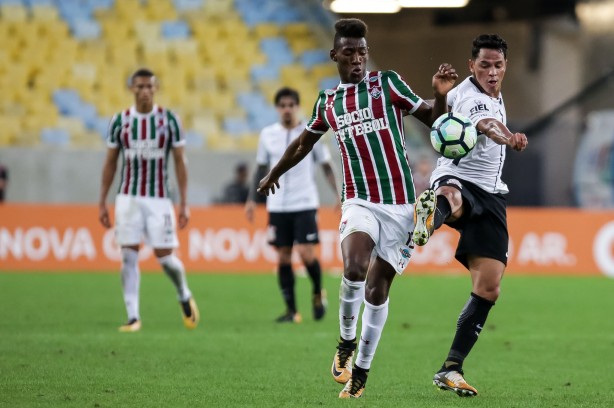 Corinthians de Giovanni Augusto despachou o Fluminense em pleno Maracan