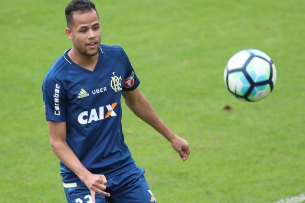 Geuvnio  baixa do Flamengo para jogo contra Corinthians