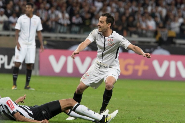 Rodriguinho marcou o segundo gol do Corinthians contra o Atltico-MG
