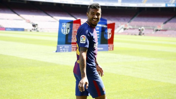 Reforo do Barcelona, Paulinho foi apresentado  torcida e  imprensa nesta quinta-feira