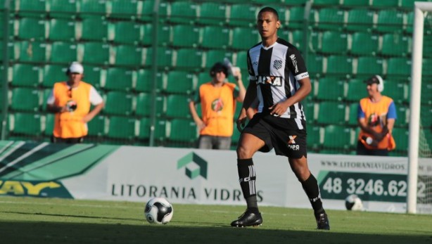 Bruno Alves se desligou do Figueirense na Justia