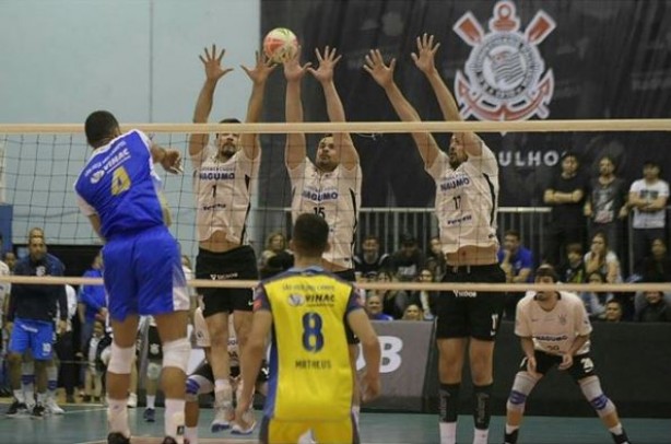 Pelo Paulista de vôlei feminino, times de base do Corinthians garantem  vitórias contra o São José dos Campos