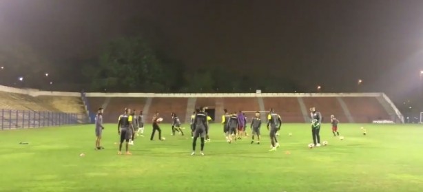 Barcelona de Guayaquil treinou no Parque São Jorge nesta segunda-feira