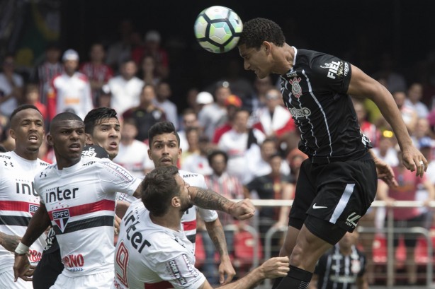 Timão empatou em 1 a 1 com São Paulo no Morumbi; do lado rival, muitas reclamações