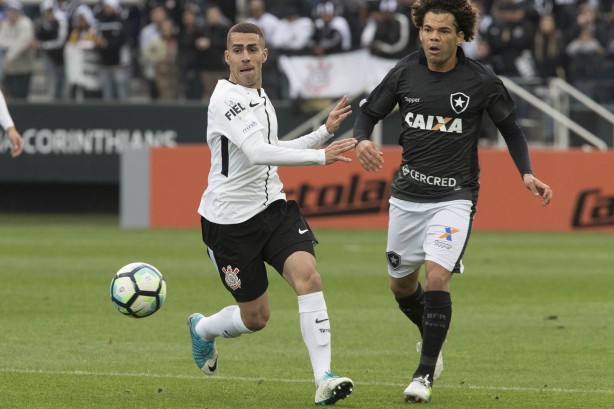 Corinthians venceu o Botafogo por 1 a 0 no primeiro turno do Brasileiro