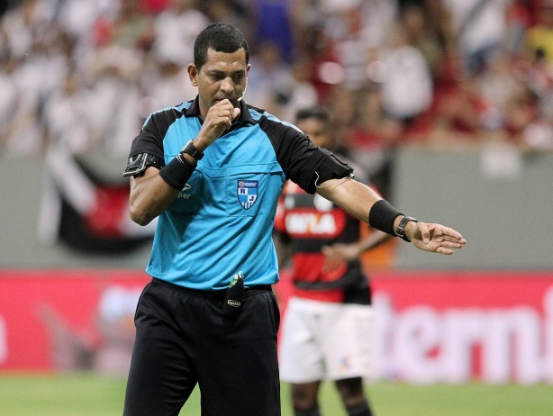 rbitro Wagner do Nascimento Magalhes apita final entre Corinthians e Cruzeiro