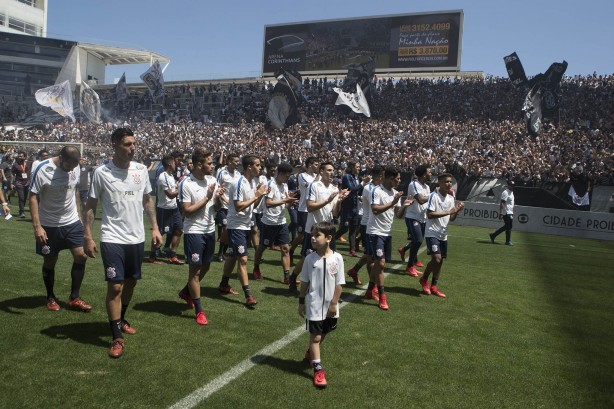 No fim de 2017, Arena Corinthians recebeu cerca de 15 mil torcedores antes de jogo da taa