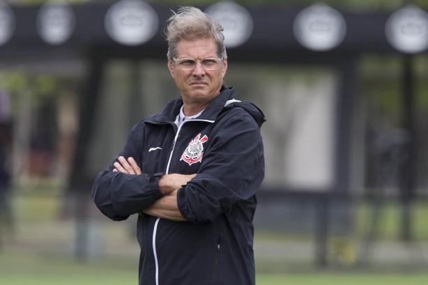 Hoje tcnico do Atltico-MG, Oswaldo de Oliveira deixou o Corinthians em dezembro de 2016