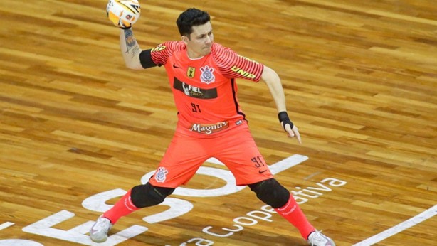 Guitta concorre como 'craque' da Liga Nacional de Futsal de 2017
