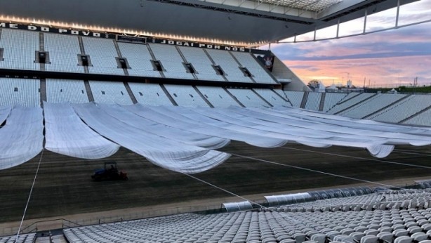 Arena Corinthians est tendo seu gramado renovado para temporada 2018