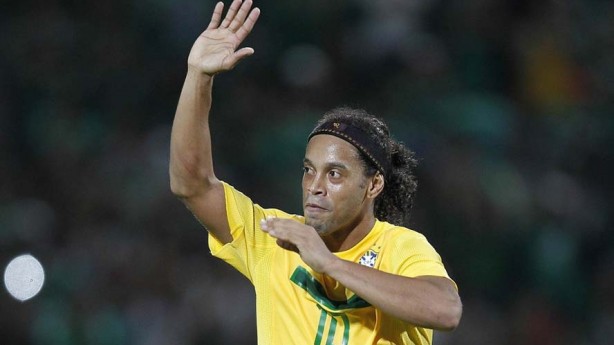 Ronaldinho est aposentado desde 2015, quando defendeu o Fluminense