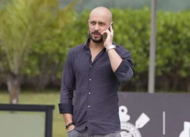 Alessandro pode continuar no cargo de gerente de futebol com dois candidatos