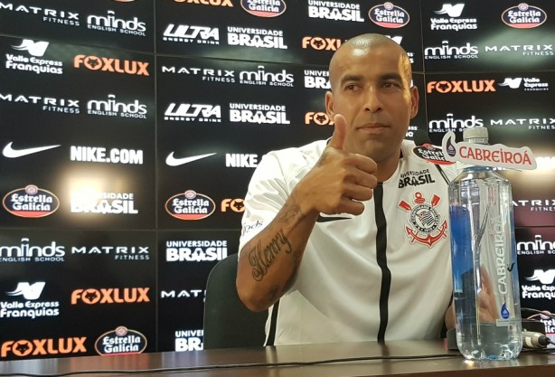 Emerson Sheik foi apresentado como contratao do Corinthians para 2018 nesta sexta-feira