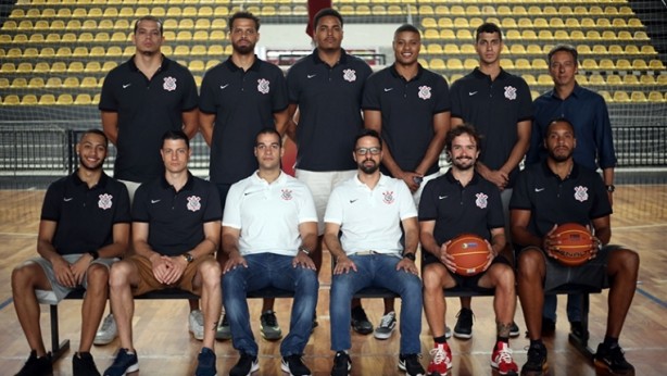 Elenco de basquete do Corinthians faz sua estreia oficial neste sábado