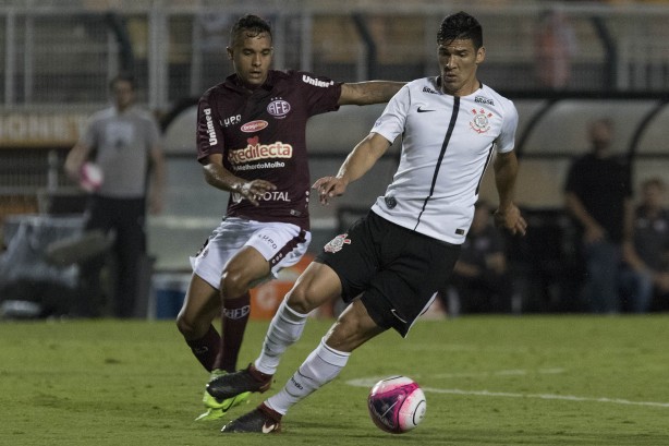 Balbuena marcou um dos gols do Corinthians contra a Ferroviria, nesta quarta-feira