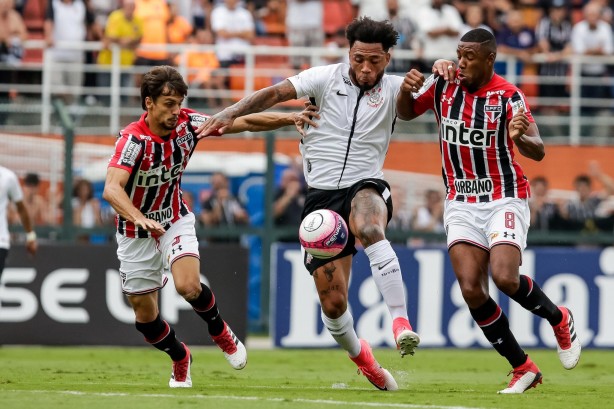 Kazim no voltou a campo depois de ser titular contra o So Paulo