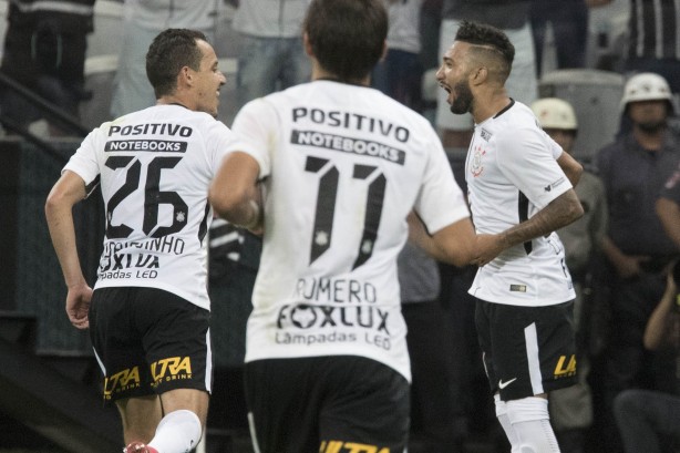 Corinthians enfrenta um clssico contra o Santos neste domingo