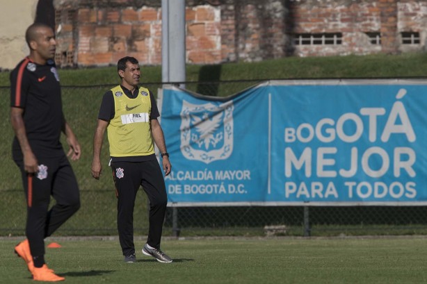 Técnico do Timão no último treino antes da estreia na Libertadores, nesta quarta