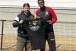 Torcedor do Corinthians presenteia J� com camisa de subsede da Gavi�es no Jap�o