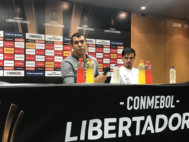 Carille e Fagner concederam entrevista coletiva ps-empate na Colmbia