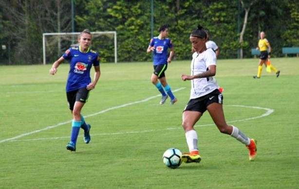 Time feminino do Corinthians enfrentou um jogo-treino contra a Seleo Sub-20 da modalidade