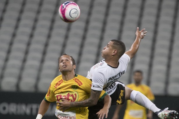 Sidcley estreou na ltima quarta com a camisa do Corinthians