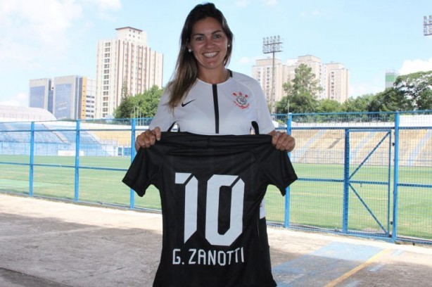 Meia Gabi Zanotti foi um dos reforços do time feminino do Corinthians neste ano