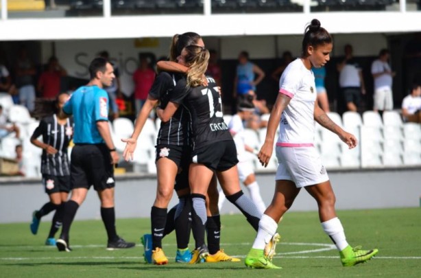 Ketlen (#17 Santos) and Katiuscia (#2 Corinthians) during the Campeonato  Paulista Feminino football match between Corinthians x Santos at Parque Sao  Jorge in Sao Paulo, Brazil. Richard Callis/SPP Credit: SPP Sport Press