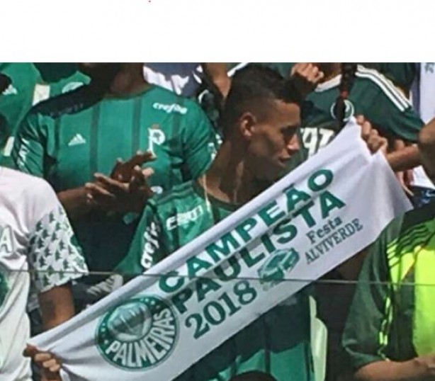 Faixa de Palmeiras campeo paulista de 2018 foi exibida em treino aberto no Allianz Parque